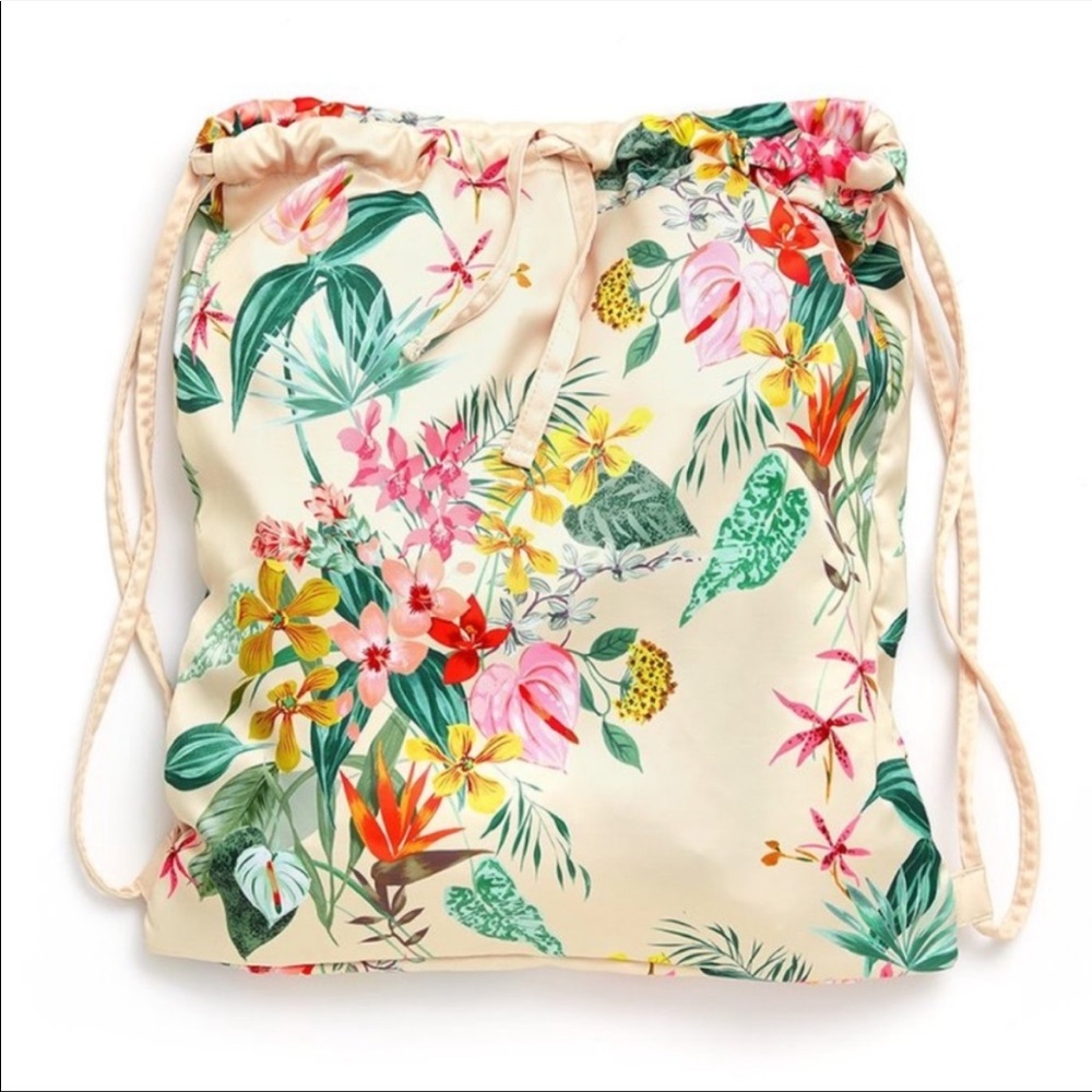 ban.do Got Your Back Drawstring Backpack (4)